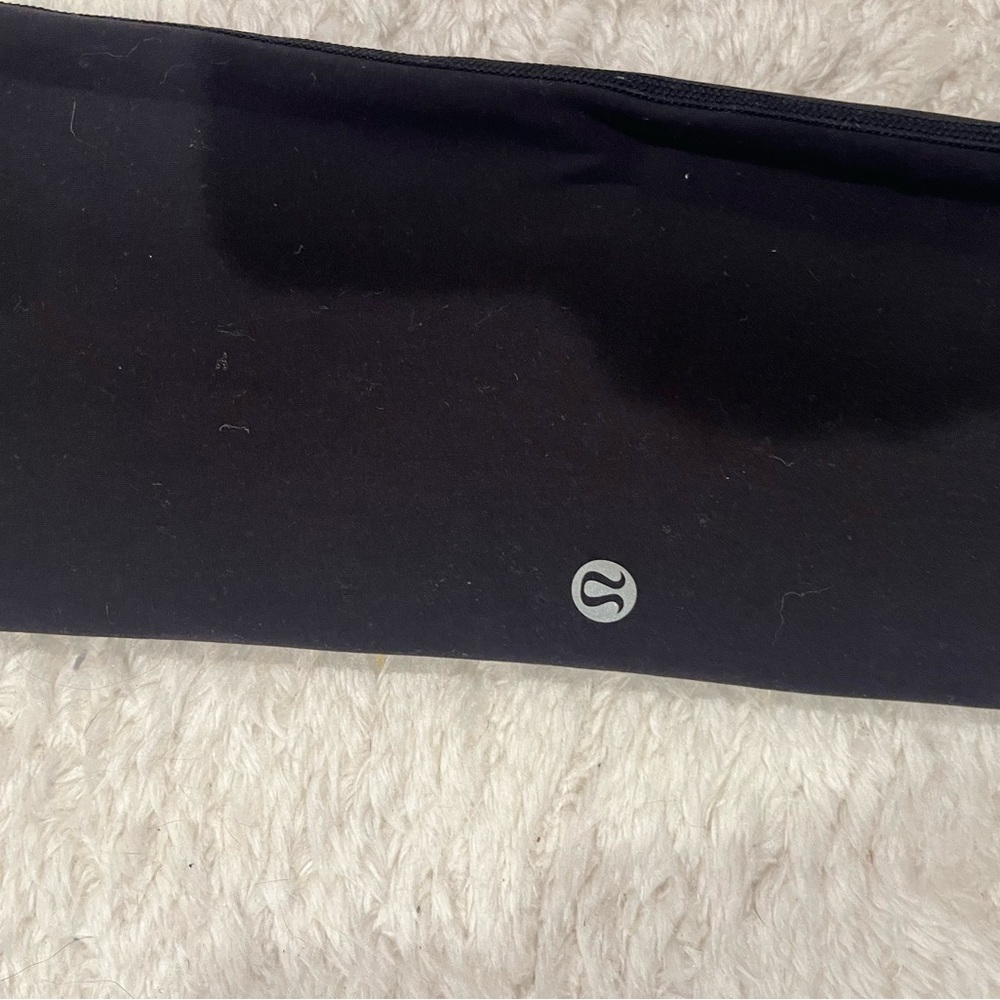 Black Lululemon leggings! - Picture 3 of 3